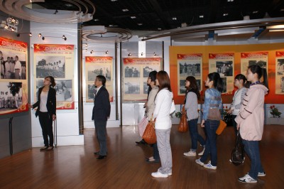 我院组织学生到山东党史馆参观学习接受革命教育