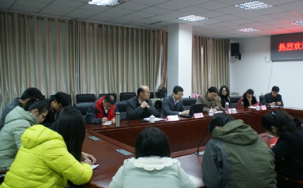 中国劳动关系学院劳动关系系乔健主任来我校作学术讲座