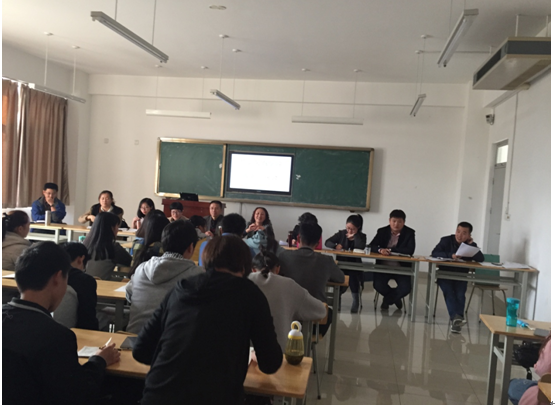 劳动关系学院举行新学期师生座谈会