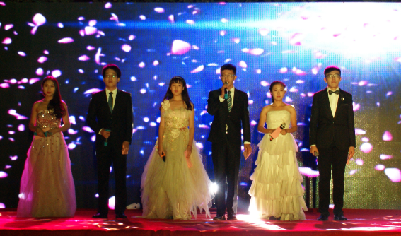 劳动关系学院举办2015年迎新晚会